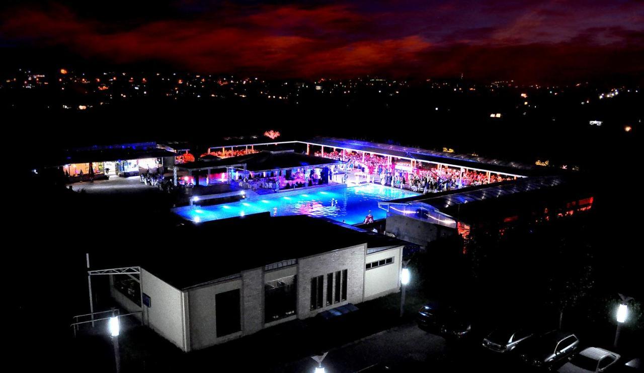 Hotel New Star สโกเปีย ภายนอก รูปภาพ